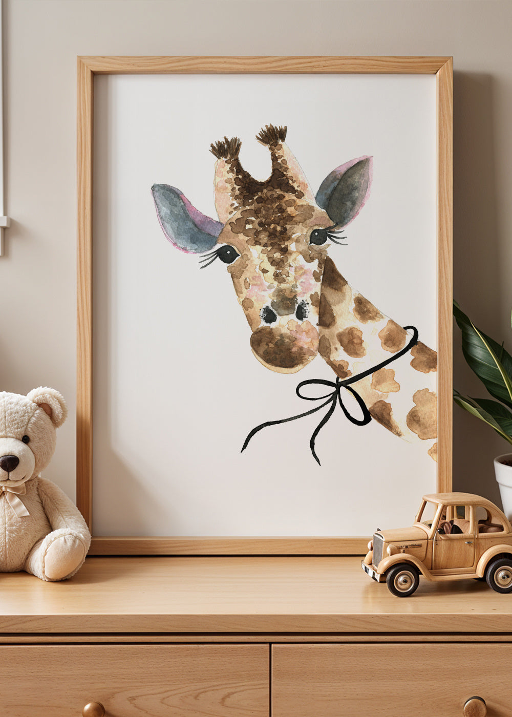 Giraffe - Framed poster in an interior