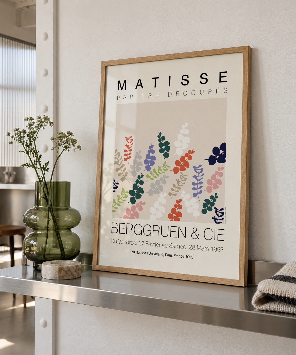 Matisse Multi Clrd Leaves - Framed poster in an interior