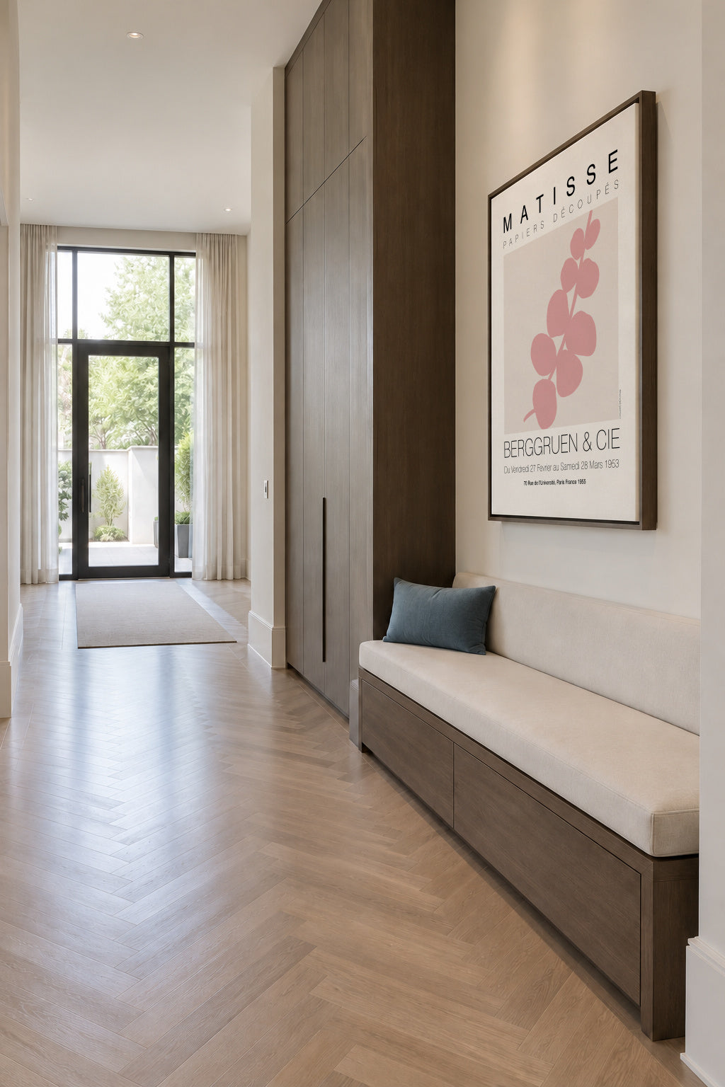 Matisse Single Leaf Pink - Framed canvas in an interior