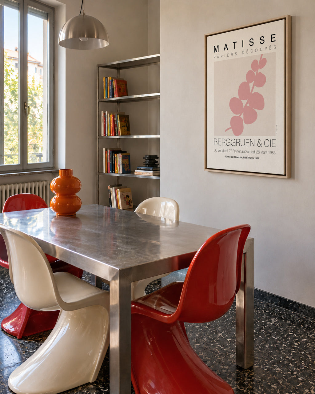 Matisse Single Leaf Pink - Framed canvas in an interior