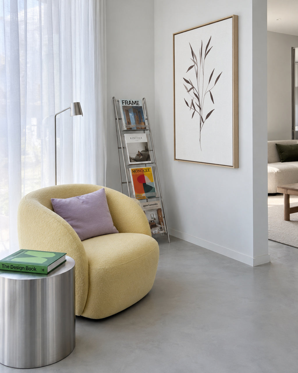 Black leaf - Framed canvas in an interior