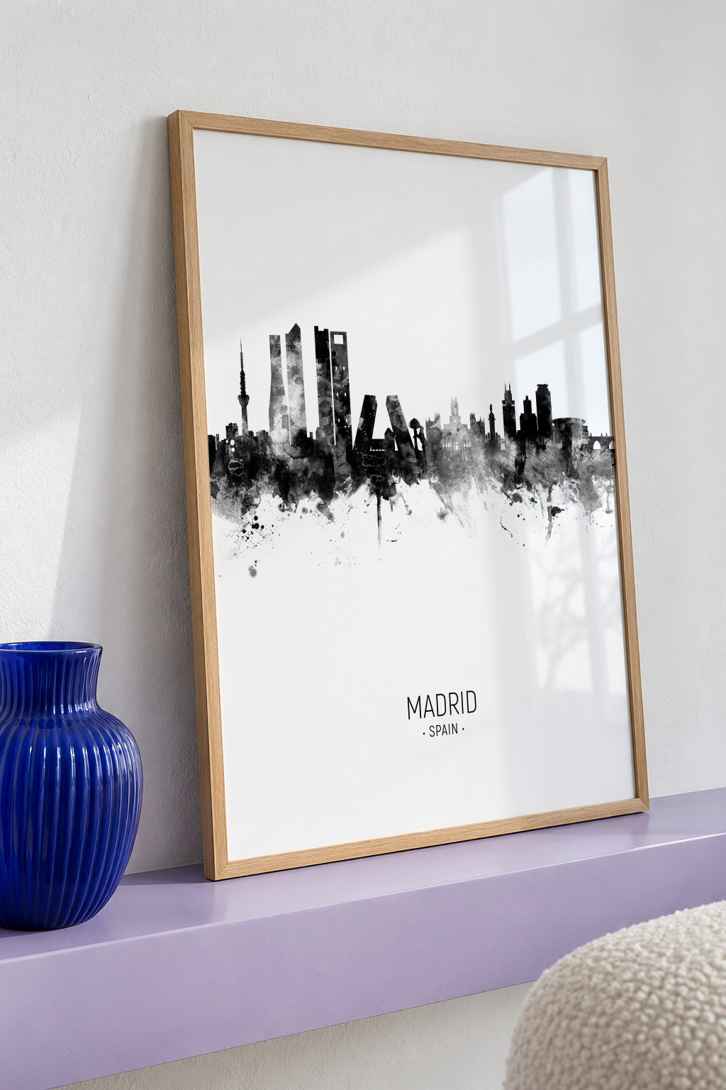 Madrid Skyline en blanco y negro - Framed poster detail