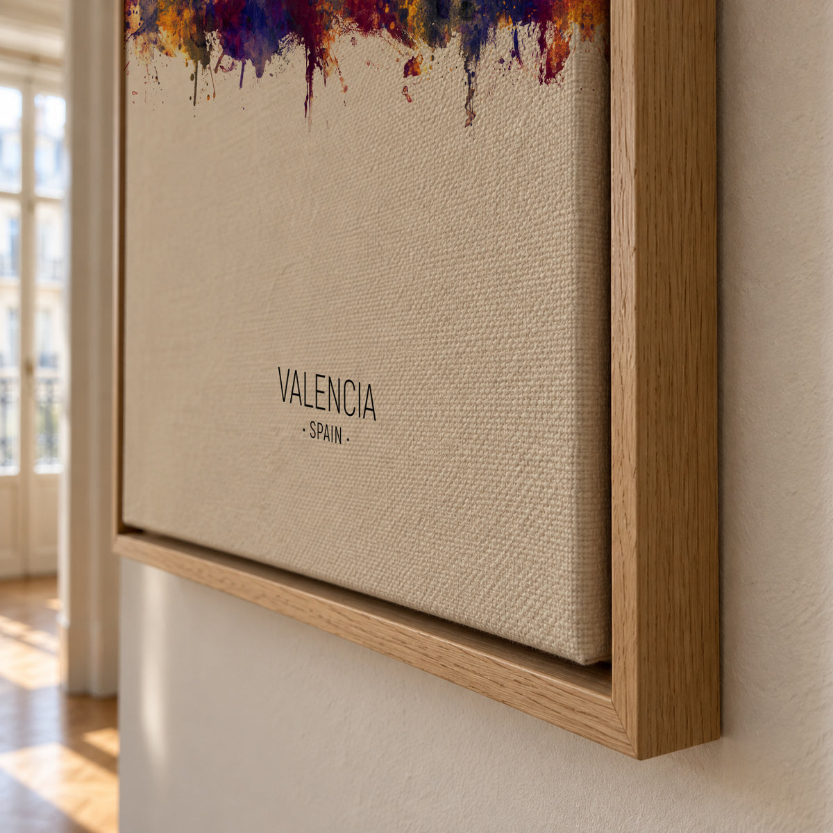 Valencia Skyline en beige - Framed canvas detail