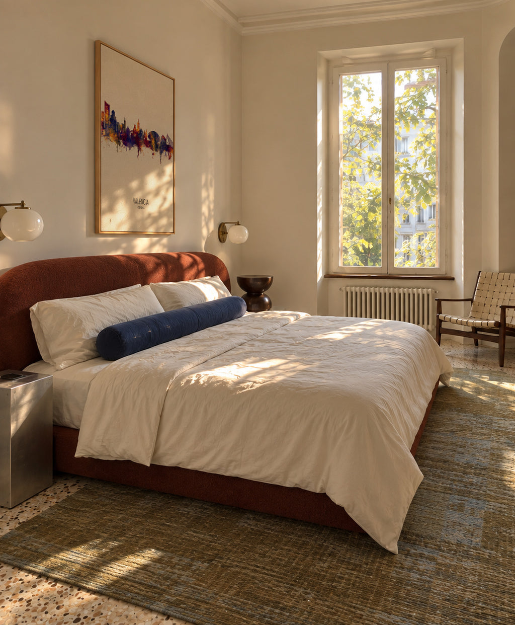 Valencia Skyline en beige - Framed canvas in an interior