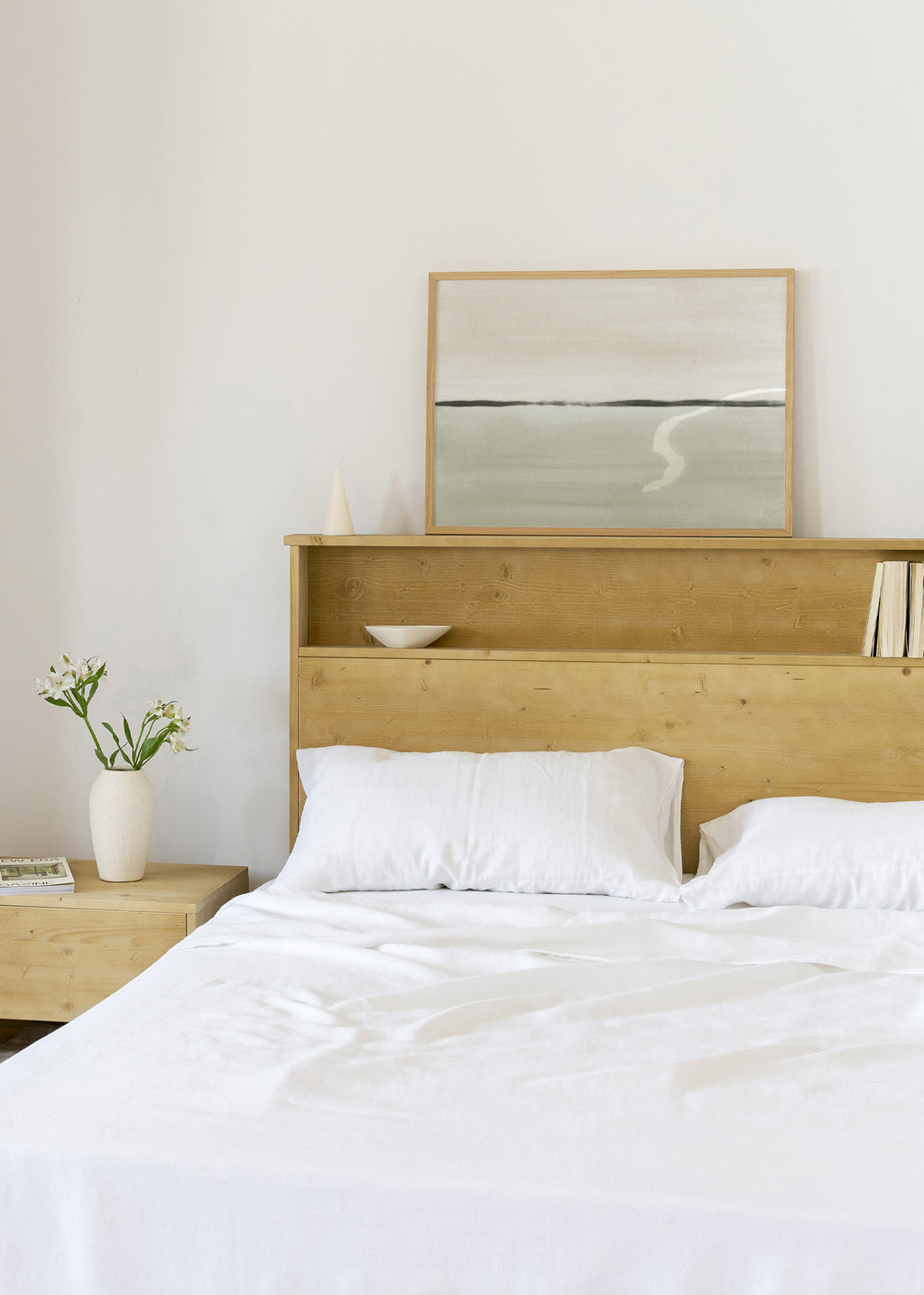 Minimalist horizon in soft olive green and sepia - Framed poster in an interior