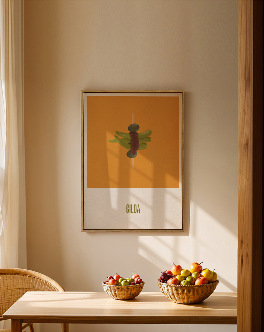 Gilda - Framed canvas in an interior