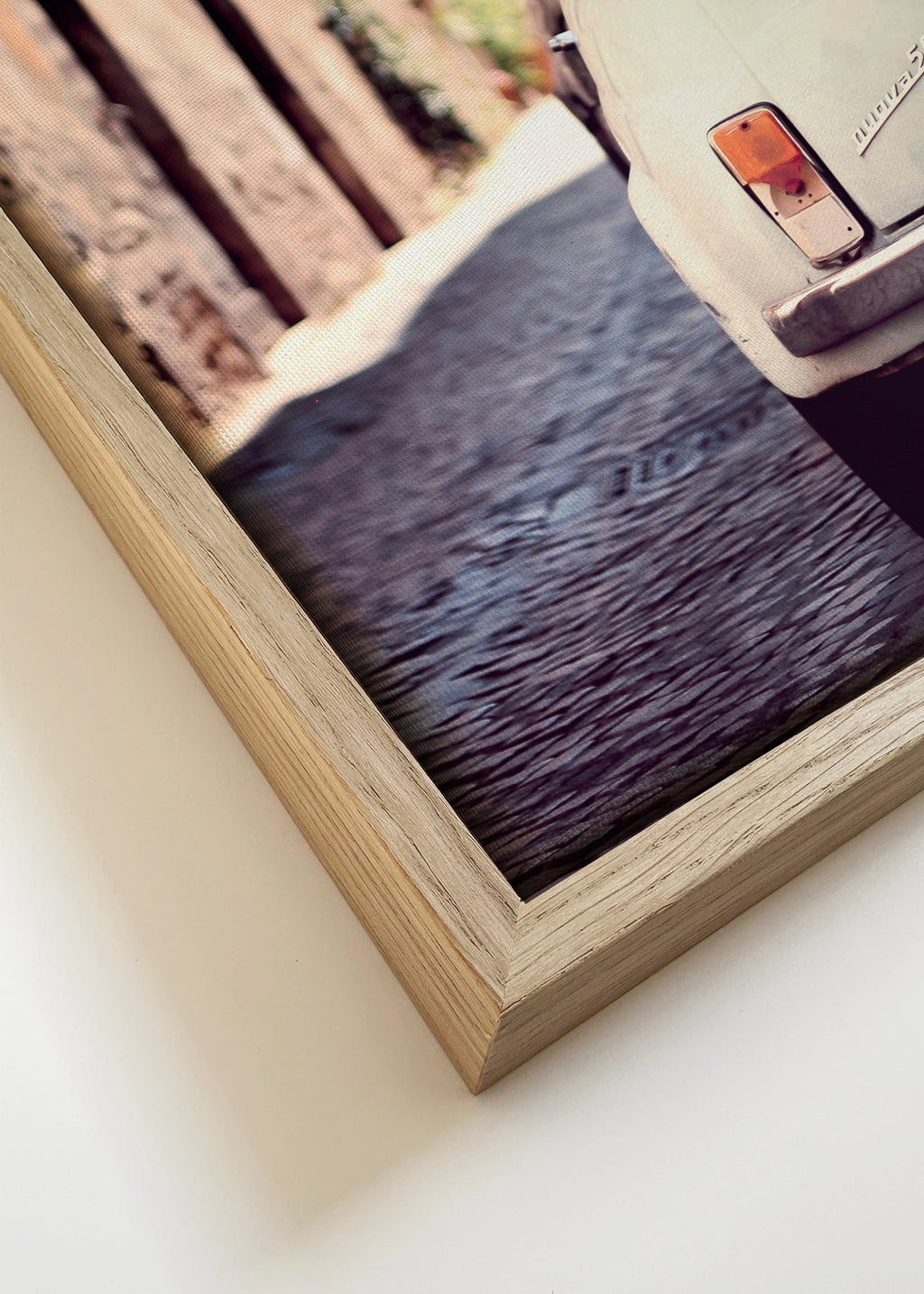 Roma D2 - Framed canvas detail