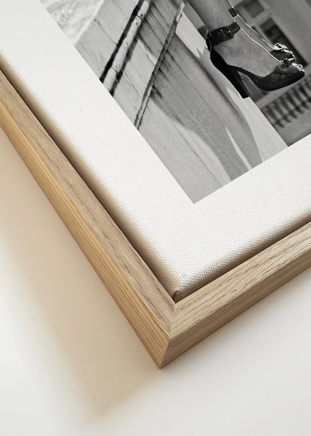 Mad Madrid 2 - Framed canvas detail