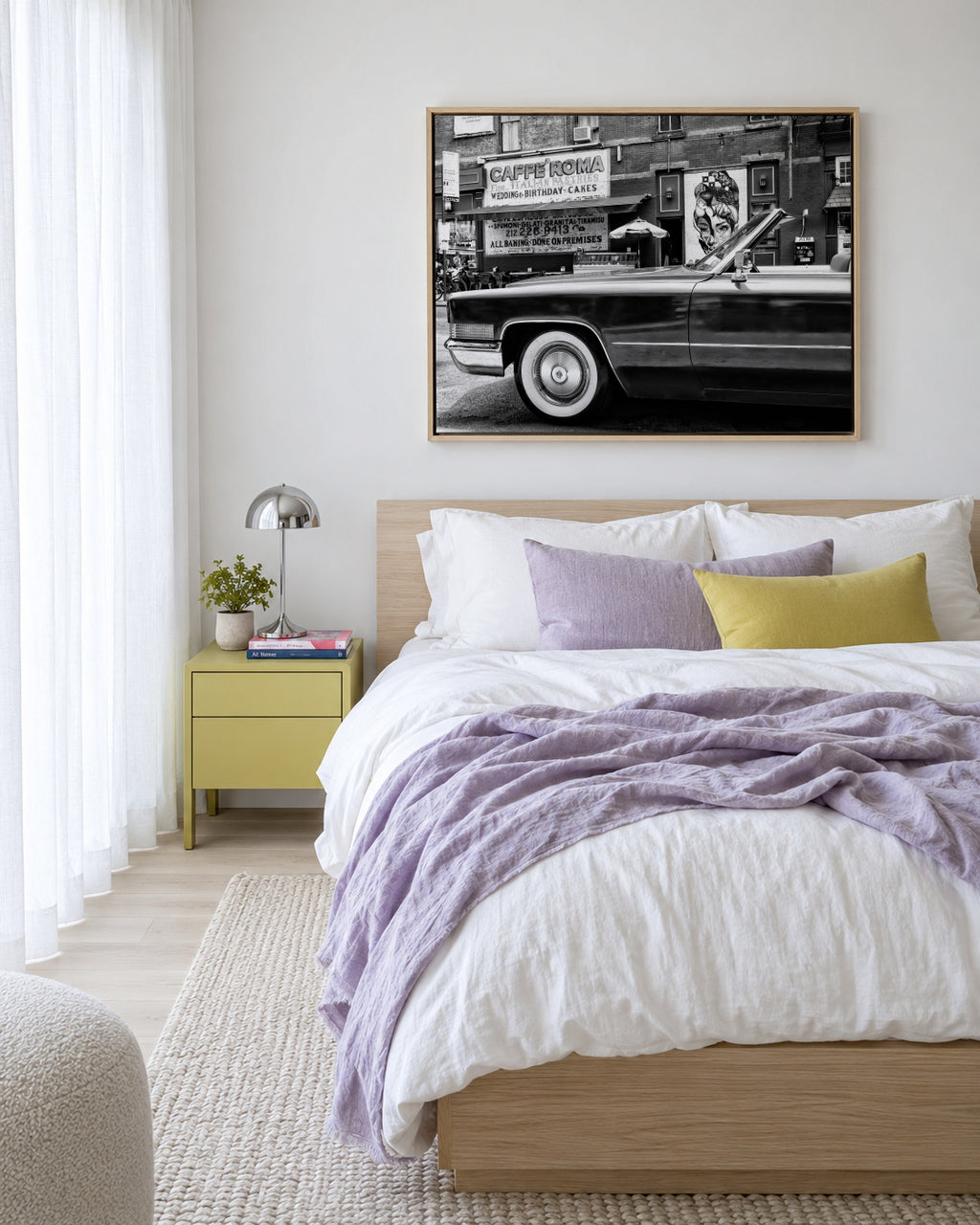 Black Manhattan - Classic Car - Framed canvas in an interior