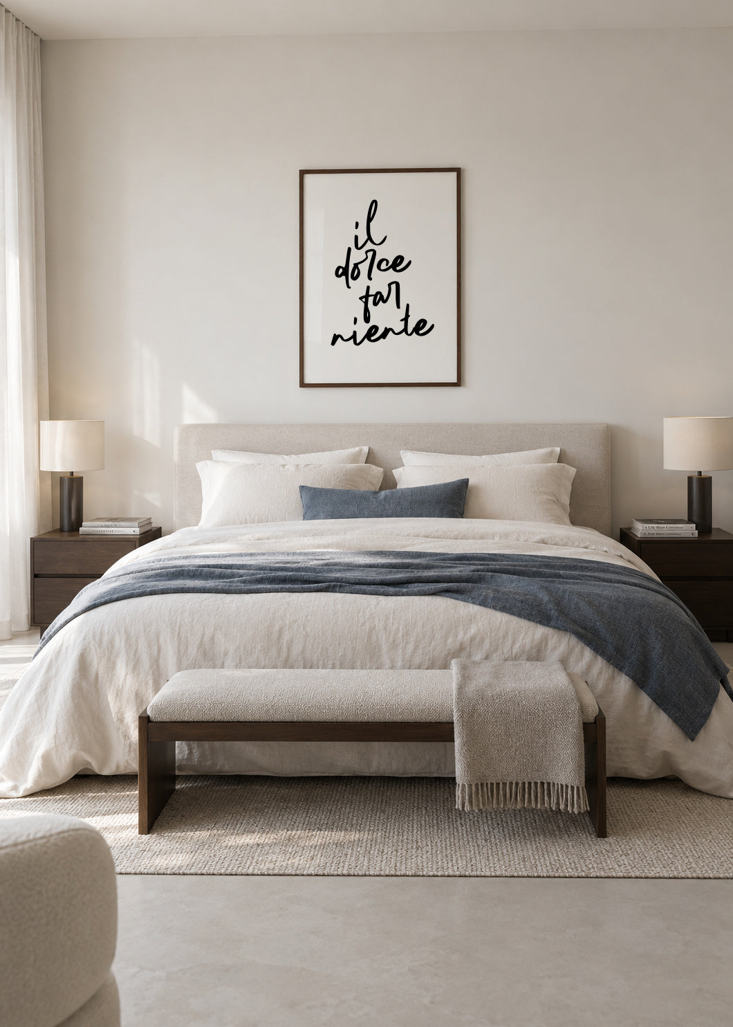 Il dolce far niente Poster - Framed poster in an interior