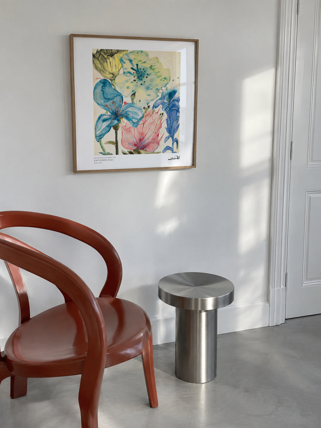 Salvador Dali fleurs I - Square - Framed poster in an interior