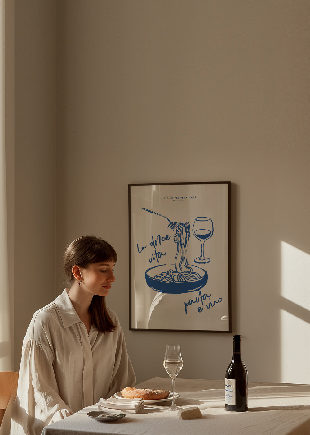 Life Simple simple pleasures - La Dolce Vita, Pasta e vino - Framed poster in an interior