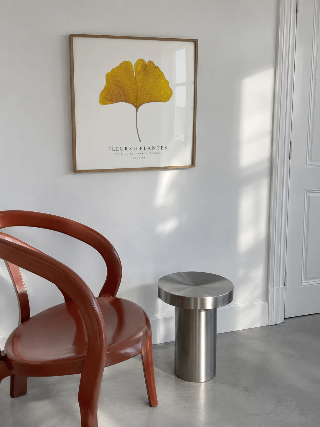 Botanical, Fleurs et plantes -Ginkgo biloba leaf - SQUARE - Framed poster in an interior