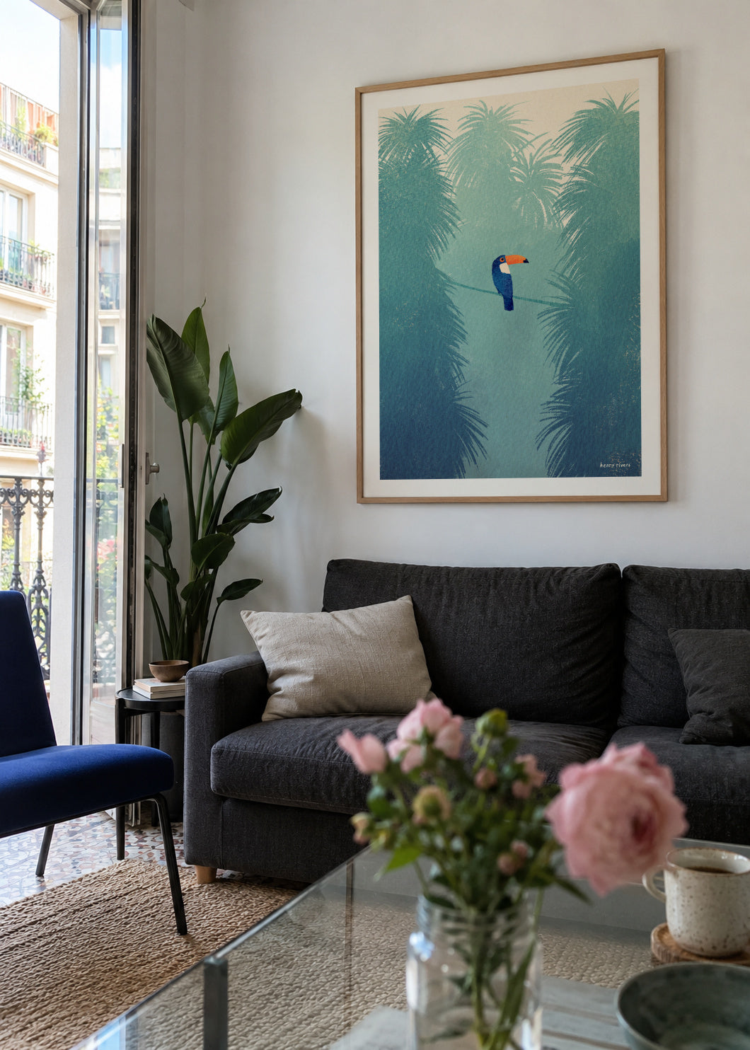 Toucan - Framed poster in an interior