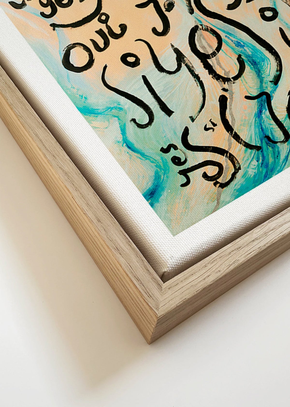 Ilustración tipográfica con gestos acuarelados – Canvas detail