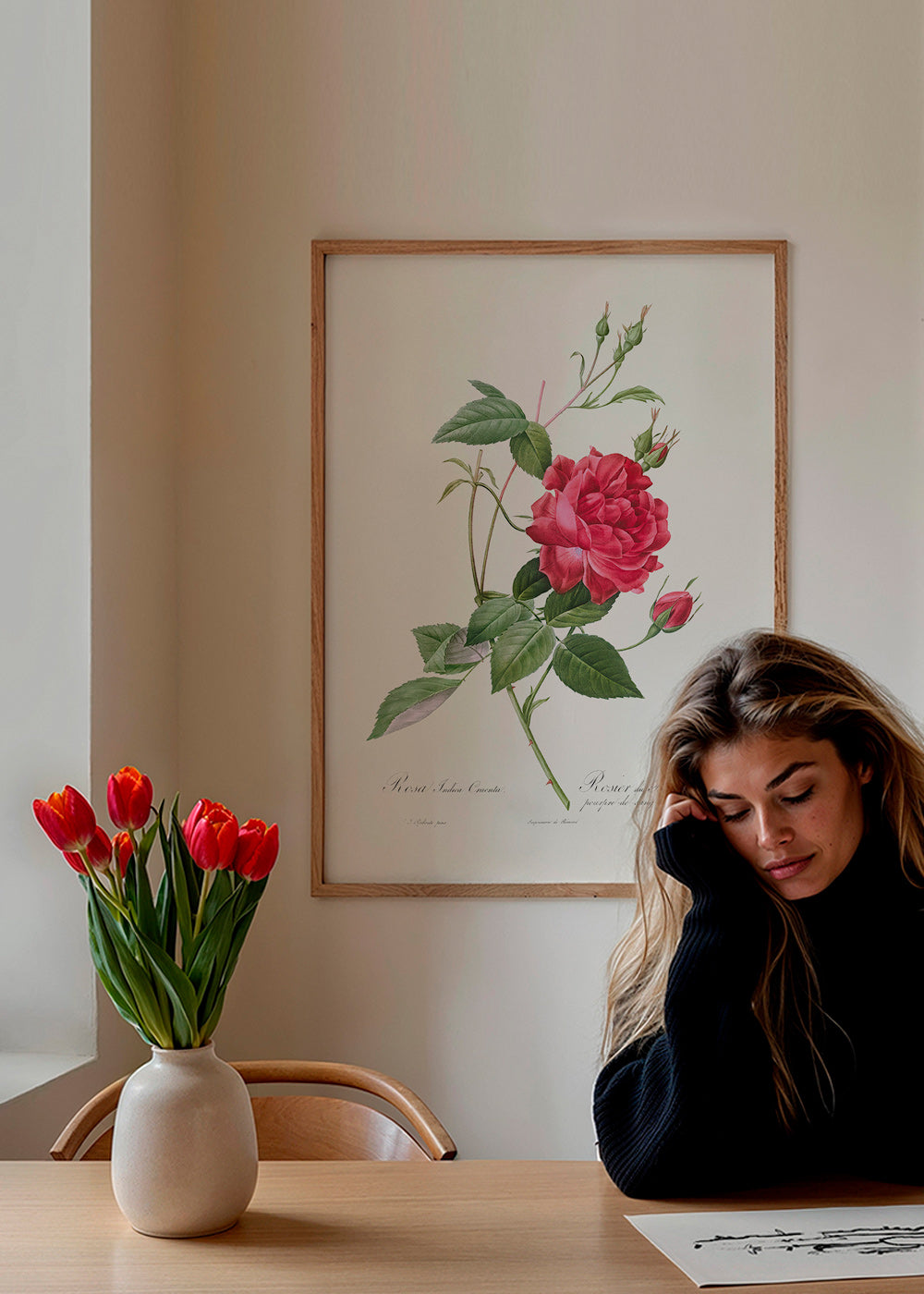 Lámina botánica con rosa roja en primer plano – Product2