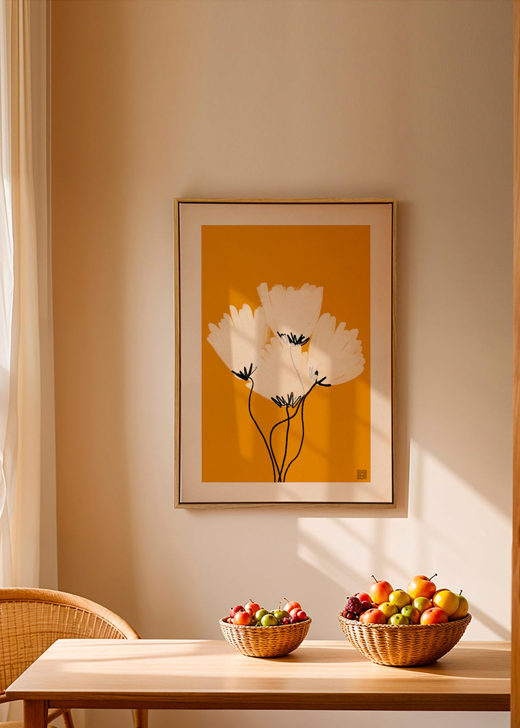 Lámina botánica: flores blancas sobre fondo ocre – Canvas1