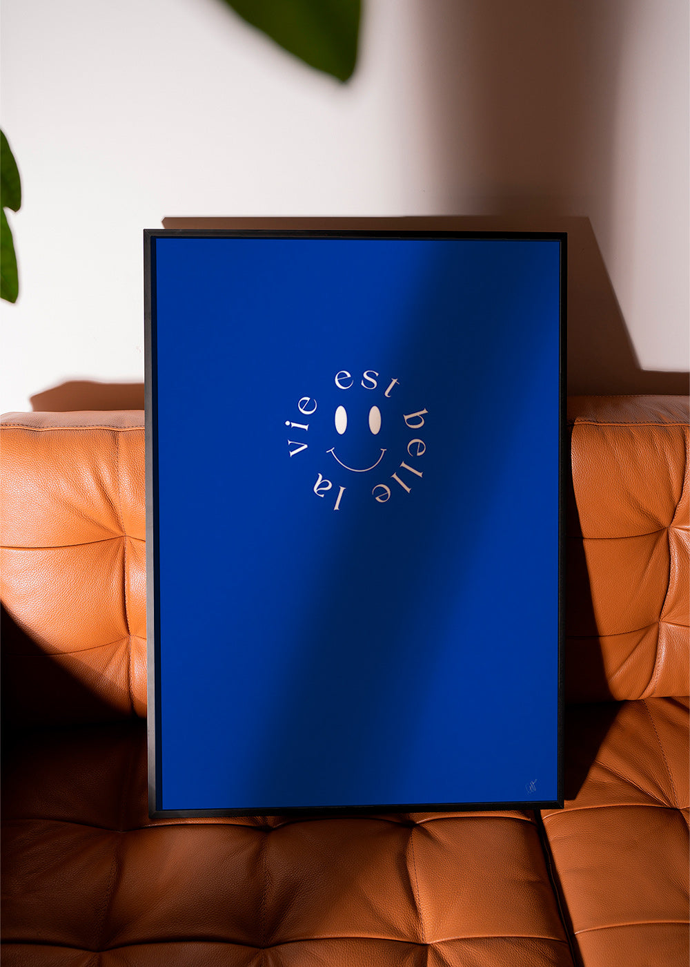 Ilustración smile tipográfica en azul – Product1