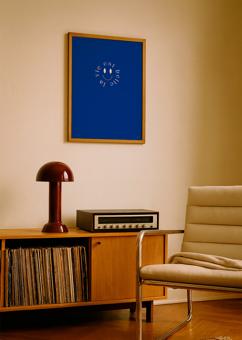 Ilustración smile tipográfica en azul – Product3