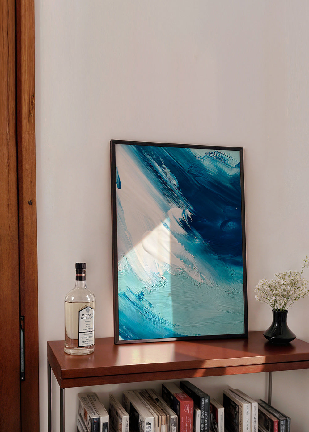 Cuadro abstracto en azul y blanco con pinceladas gestuales – Product1