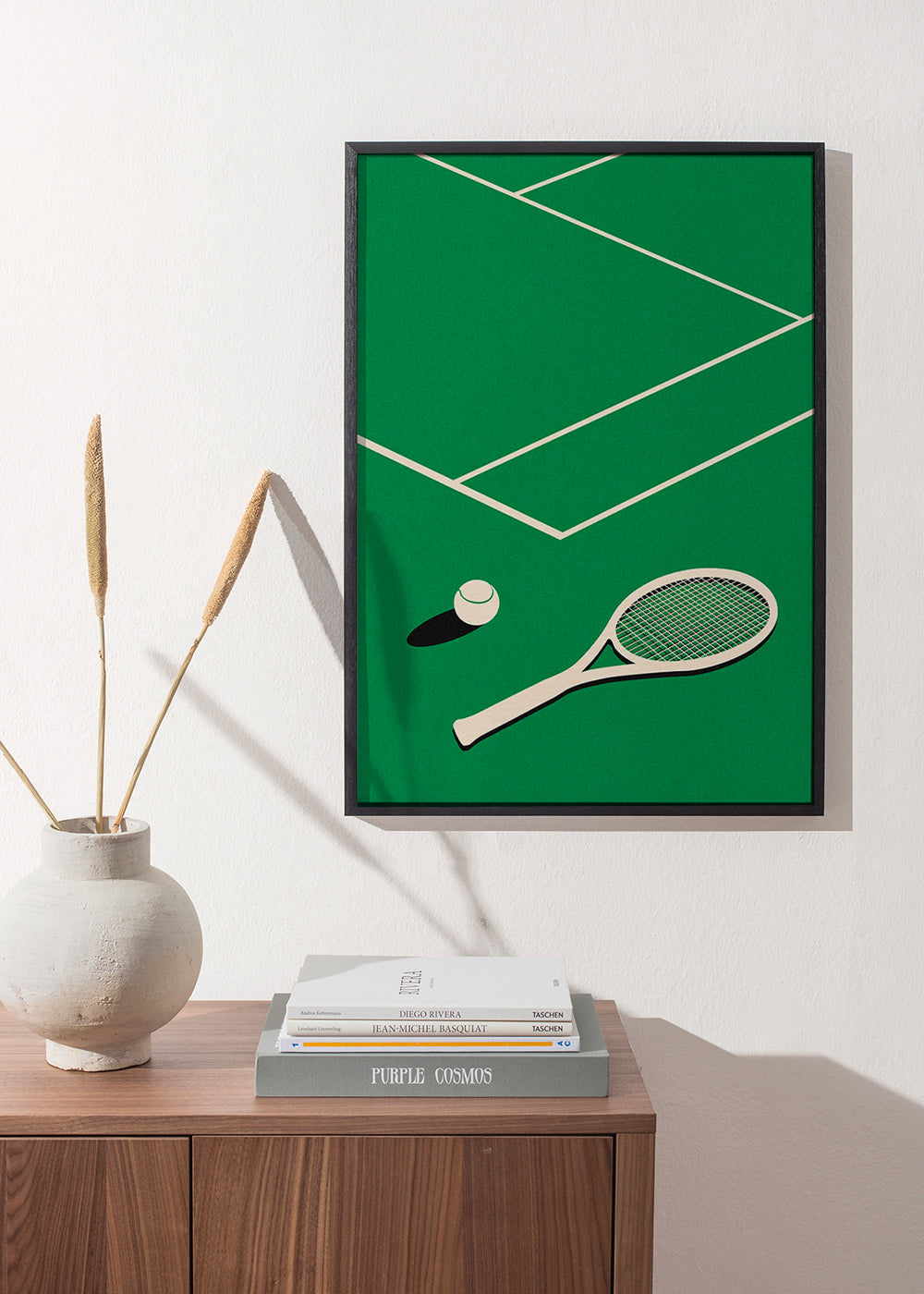 Cuadro deportivo: raqueta y pelota sobre pista minimal – Product3