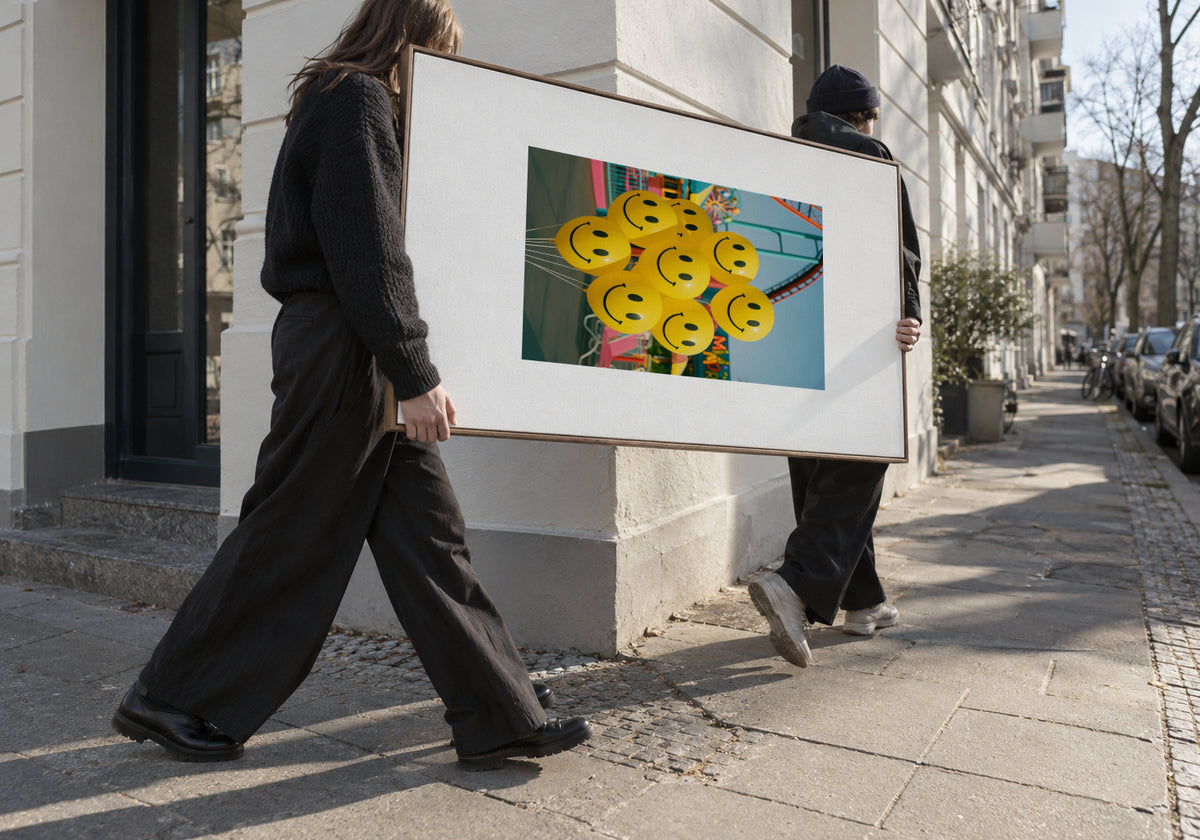 Smile Season - Framed canvas in an interior