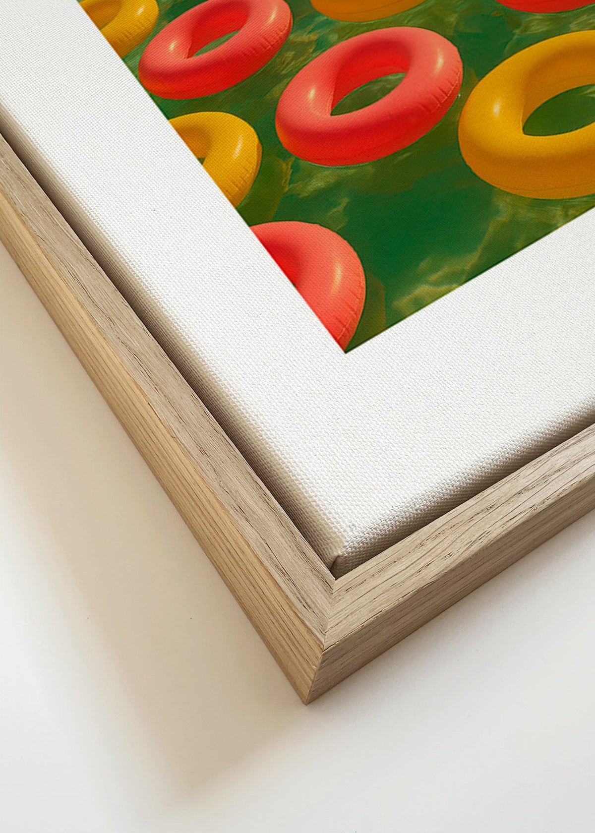 Cuadro geométrico con anillos flotantes rojos y amarillos – Canvas detail