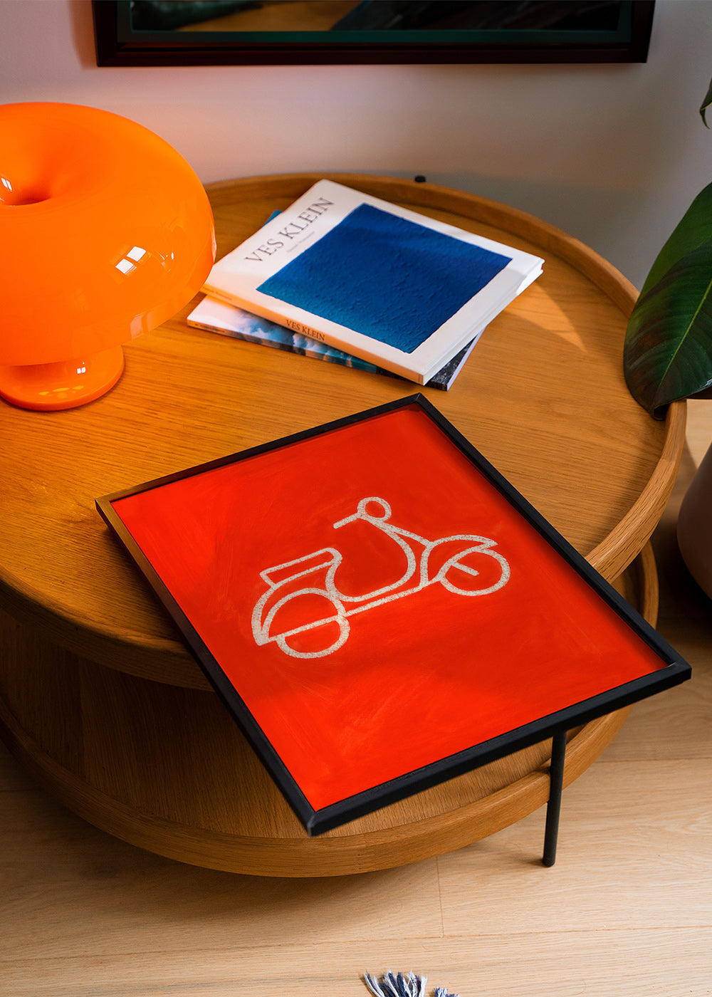 Ilustración scooter rojo minimal – Product2