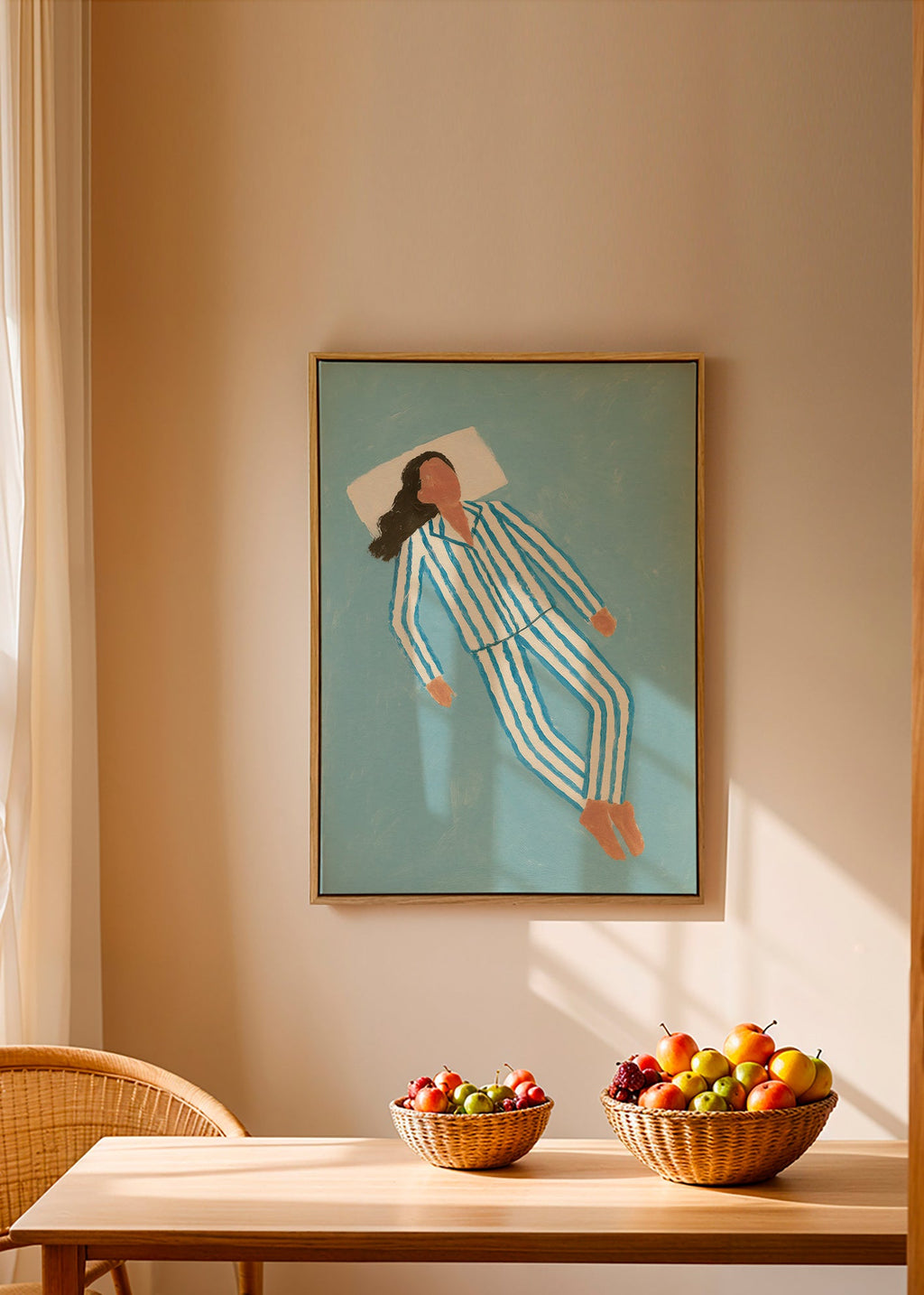 Ilustración mujer en pijama a rayas – Canvas1