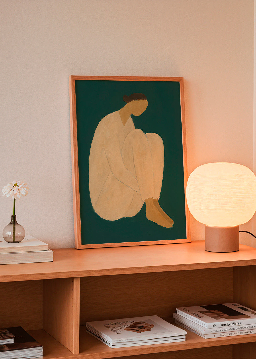 Cuadro minimalista de figura sentada sobre fondo verde – Product3