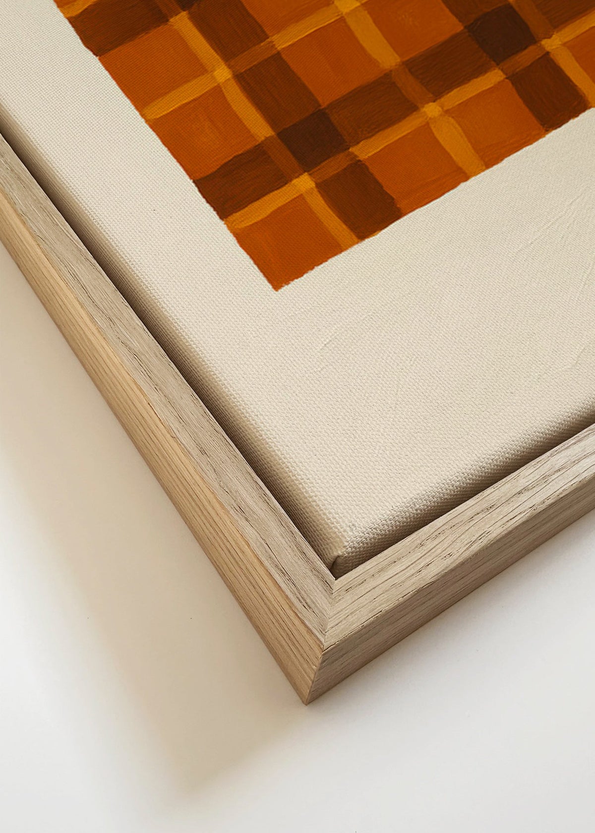 Cuadro geométrico ocre con panel central – Canvas detail