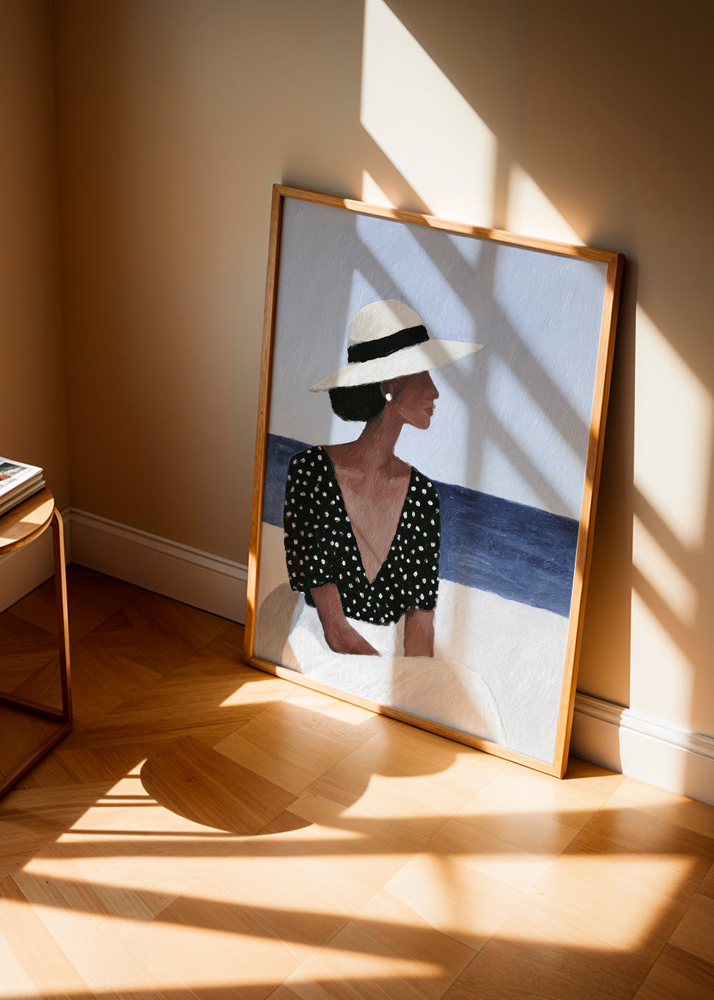 Ilustración de figura femenina con sombrero – Product1