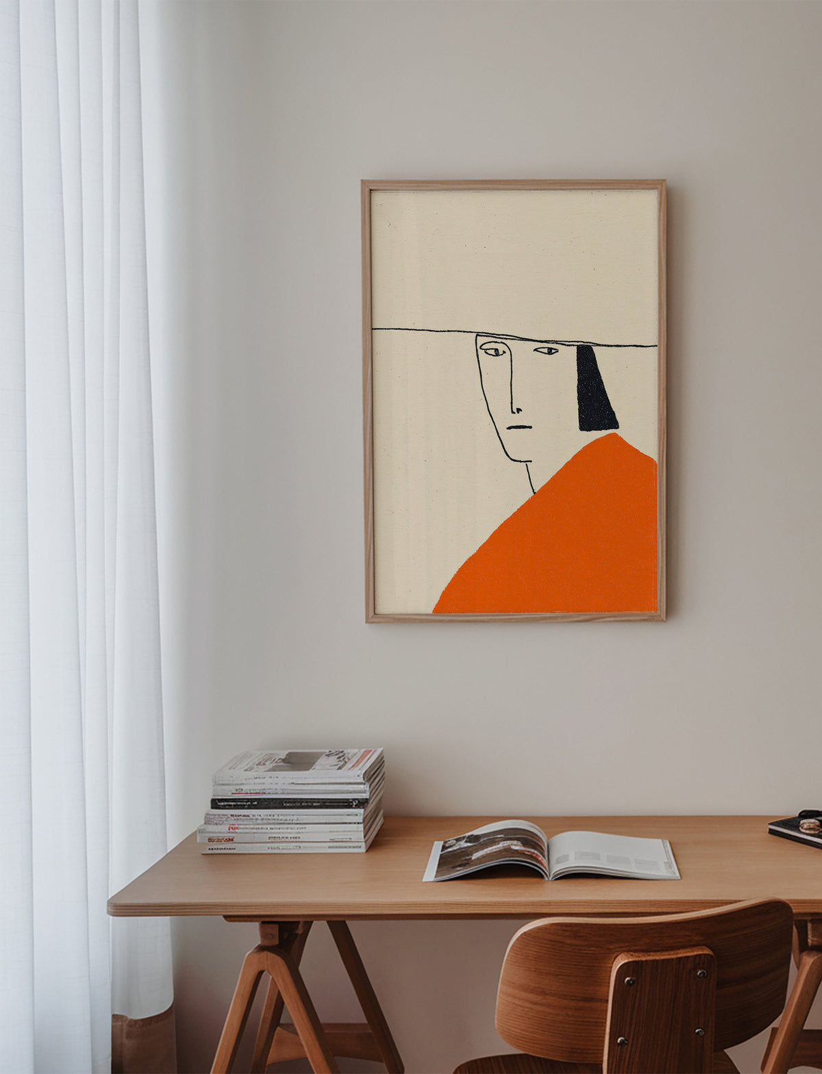 Ilustración minimal con capa naranja – Product3