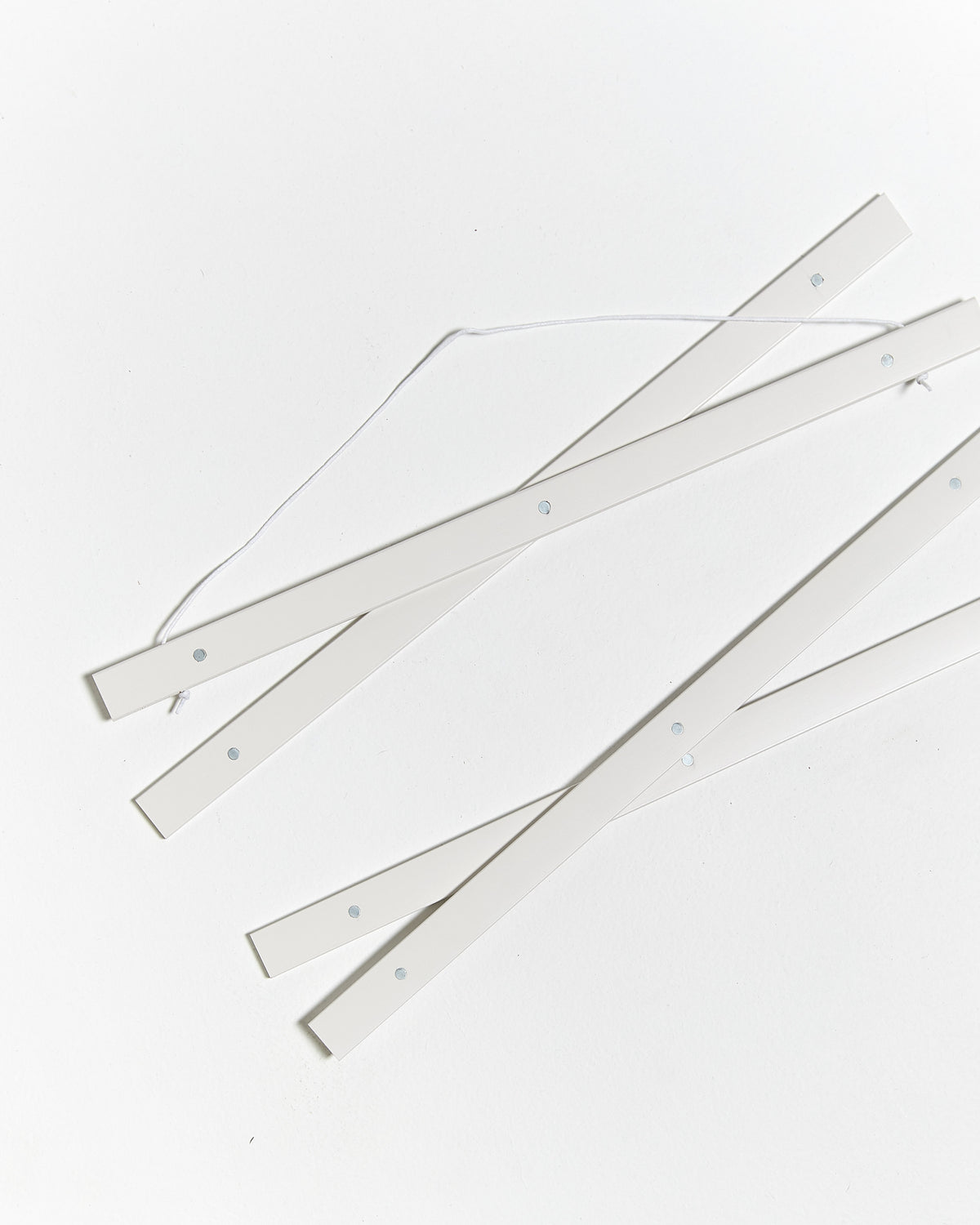 Colgador para póster de 70cm de madera y color blanco